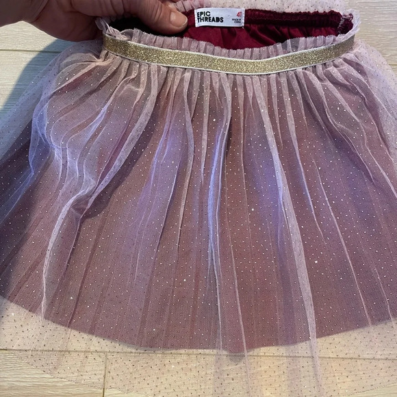 Set of 14 girls clothes skirts,dress,sweaters, sweatshirt leggings size 4 - Picture 10 of 13